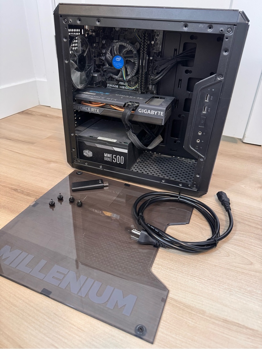 GIGABYTE Black Gaming PC Tower with GeForce RTX GPU